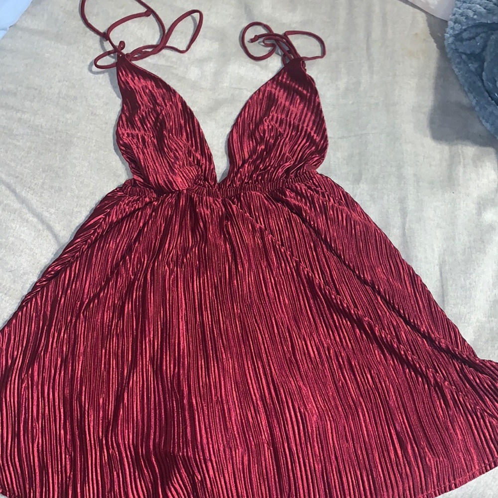 Very cute dress/romper!